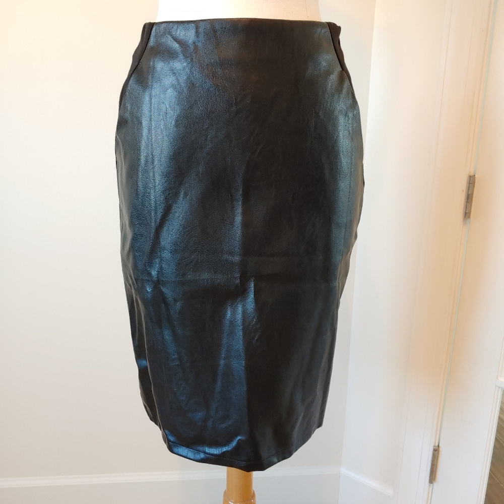Loveriche Faux Leather Front Pencil Skirt Large Black Mixed Media Party NWT